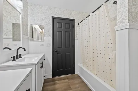 2462 Green Valley Court Aurora IL 60503