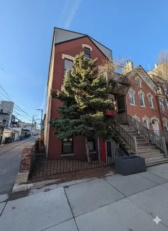 916 North Noble Street Chicago IL 60642