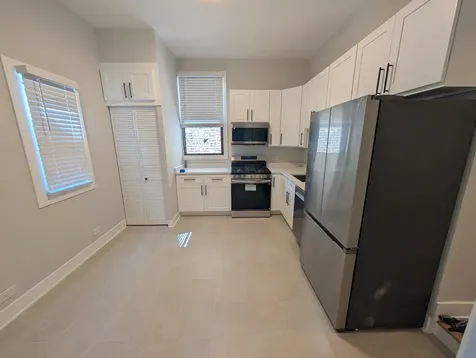 916 North Noble Street Chicago IL 60642