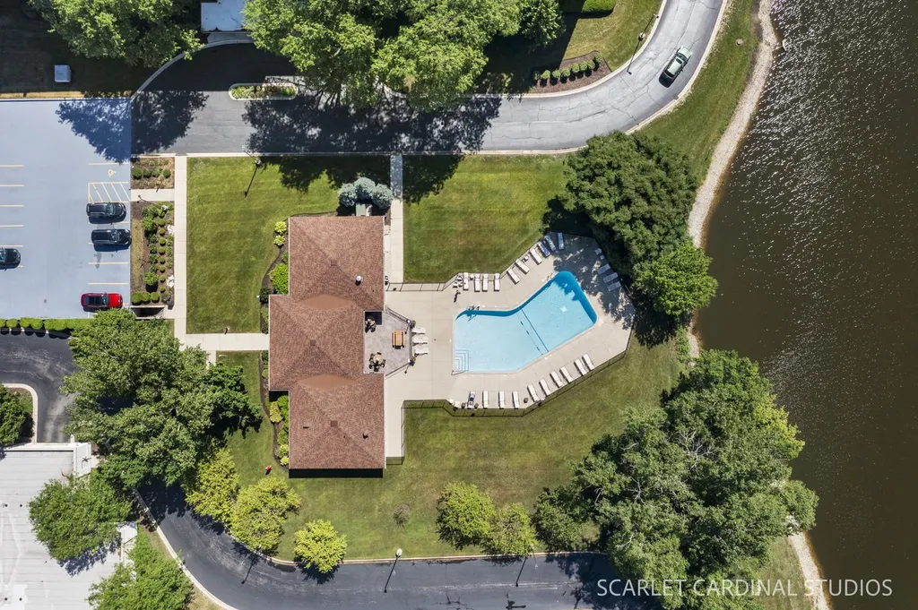 2020 Saint Regis Drive Lombard IL 60148