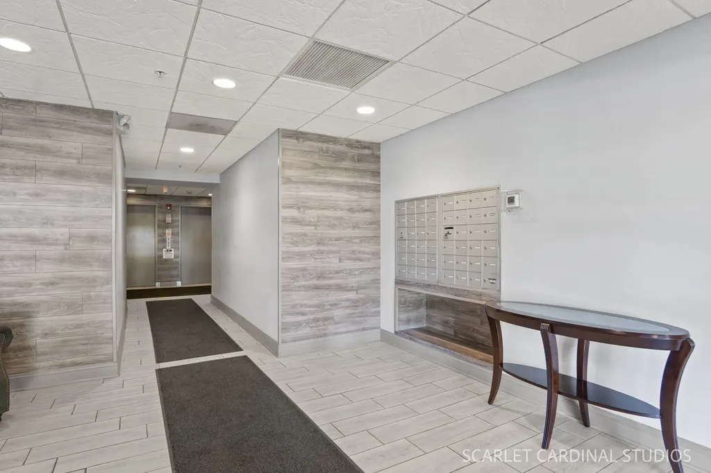 2020 Saint Regis Drive Lombard IL 60148