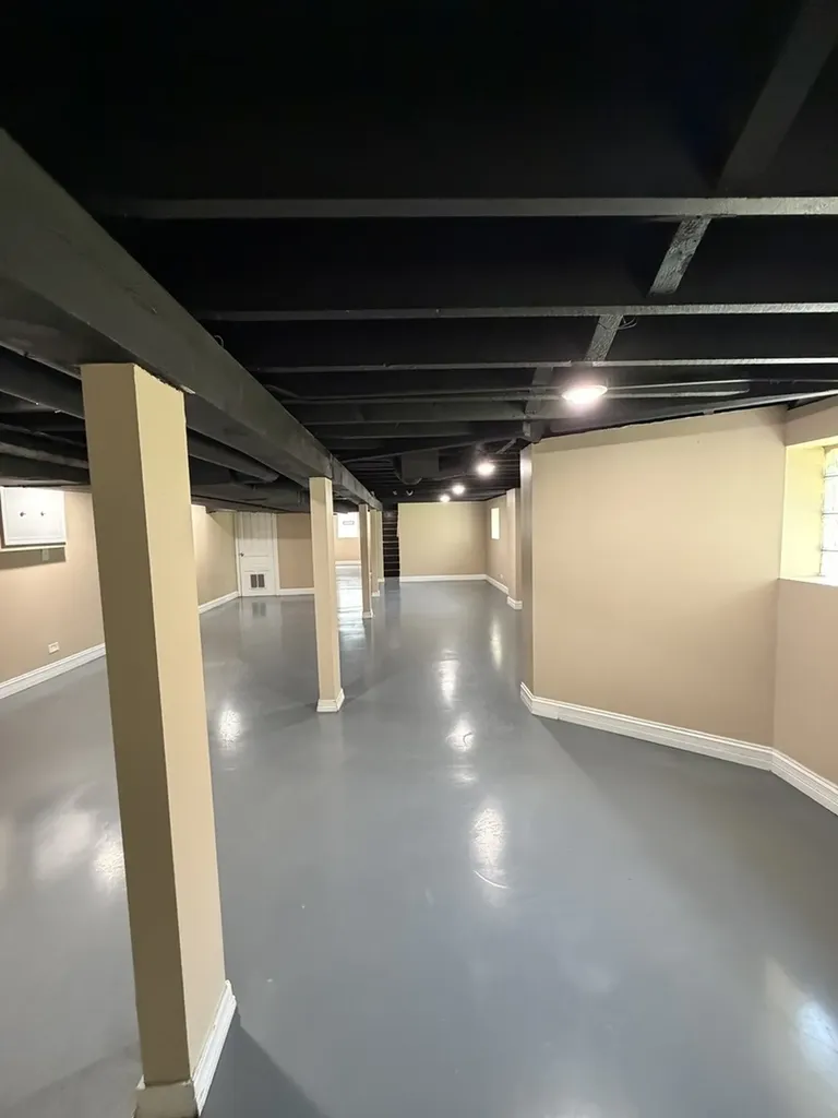 7629 South Dante Avenue Chicago IL 60619
