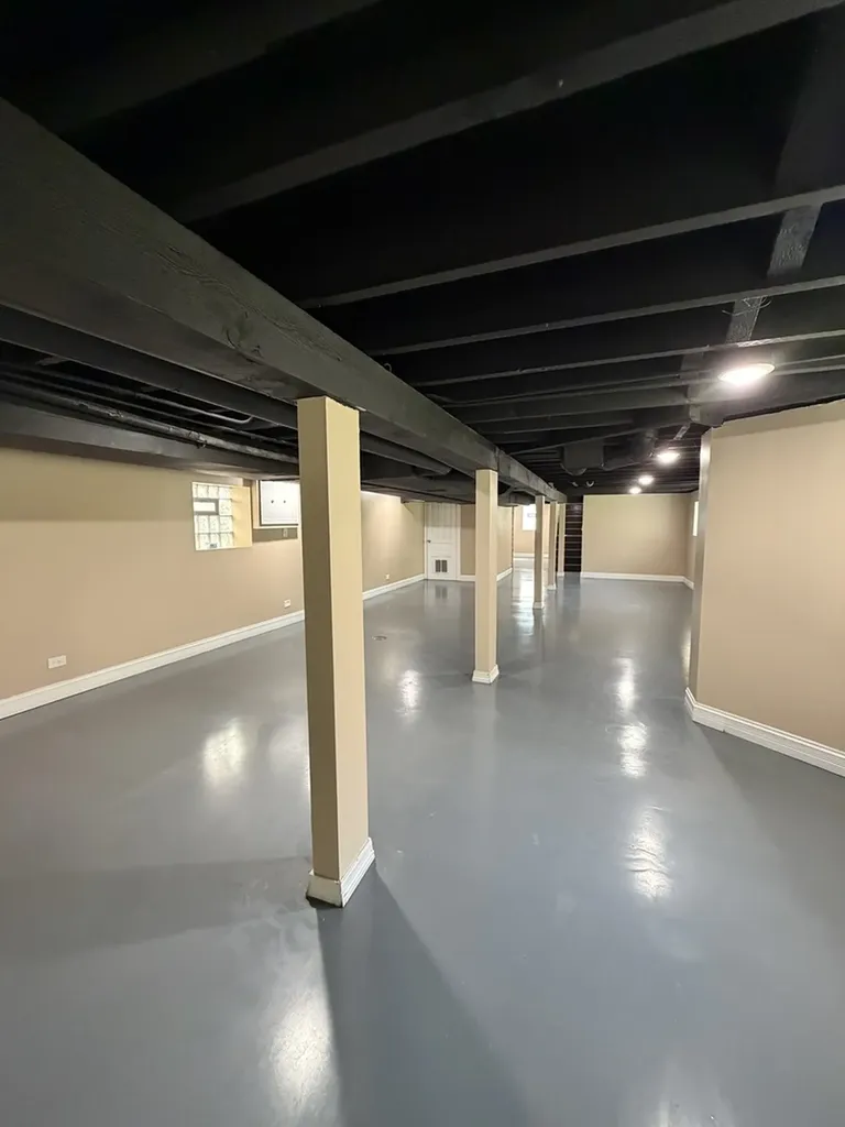 7629 South Dante Avenue Chicago IL 60619