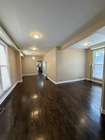 7629 South Dante Avenue Chicago IL 60619