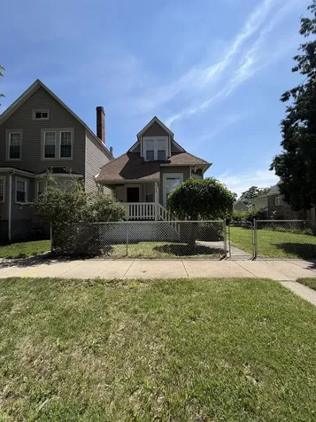 7629 South Dante Avenue Chicago IL 60619