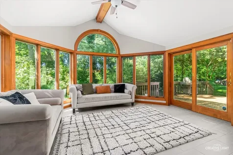 40W913 Trotter Lane St. Charles IL 60175