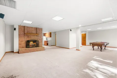 40W913 Trotter Lane St. Charles IL 60175