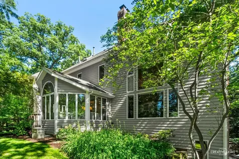 40W913 Trotter Lane St. Charles IL 60175