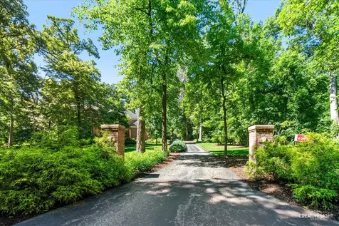 40W913 Trotter Lane St. Charles IL 60175