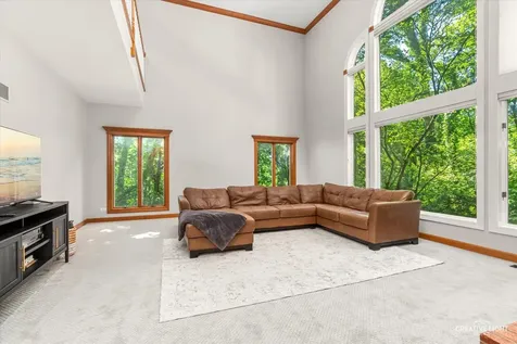 40W913 Trotter Lane St. Charles IL 60175