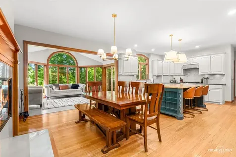 40W913 Trotter Lane St. Charles IL 60175