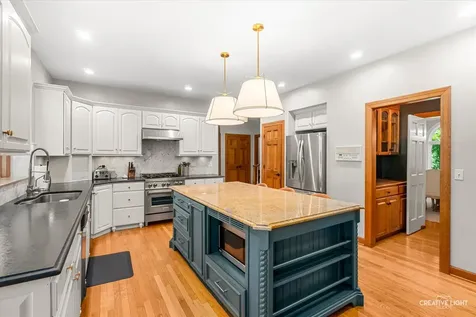 40W913 Trotter Lane St. Charles IL 60175