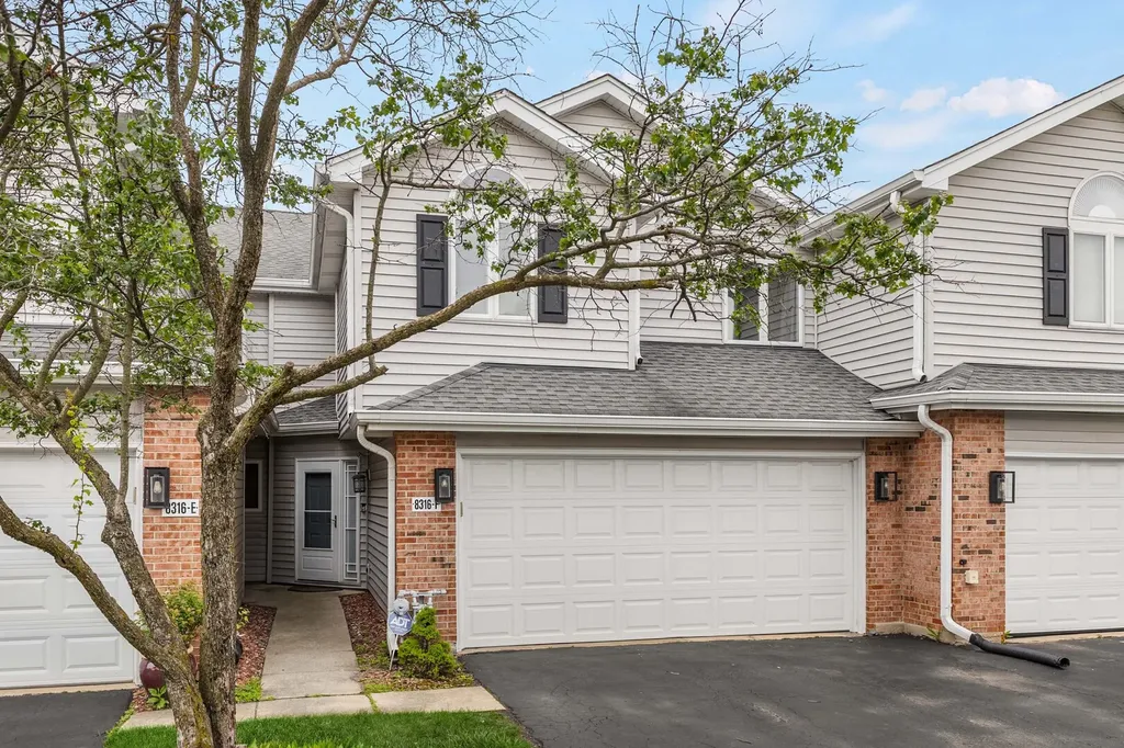 8316 Highpoint Circle Darien IL 60561
