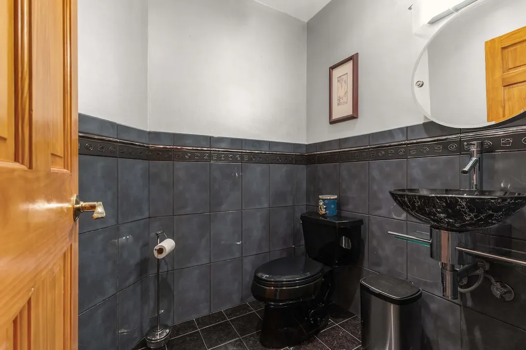 8316 Highpoint Circle Darien IL 60561