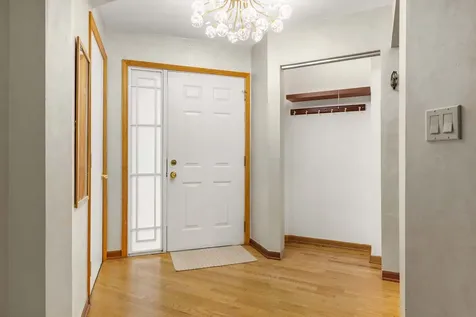 8316 Highpoint Circle Darien IL 60561