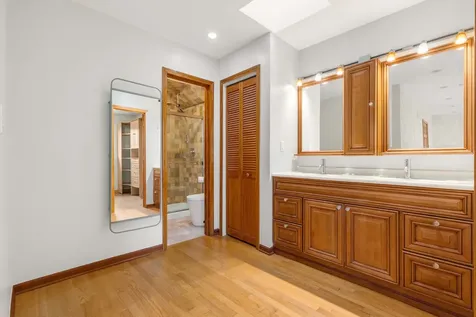 8316 Highpoint Circle Darien IL 60561