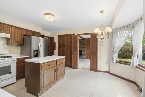 2736 Marlin Court Homewood IL 60430