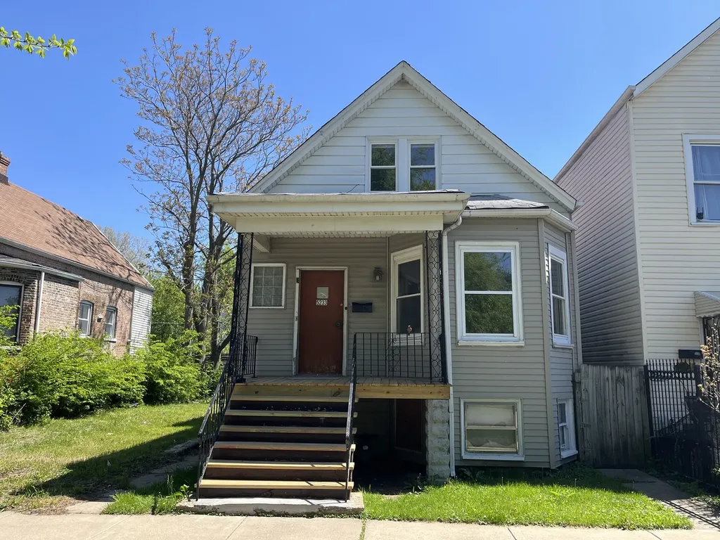 5233 South Hermitage Avenue Chicago IL 60609