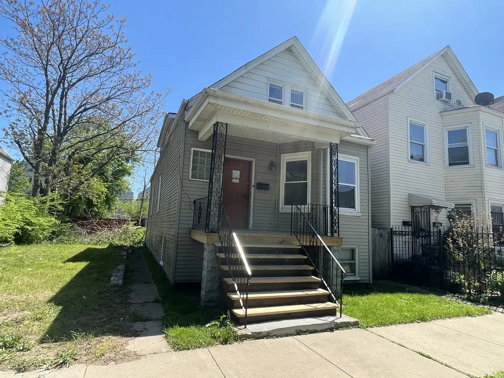 5233 South Hermitage Avenue Chicago IL 60609