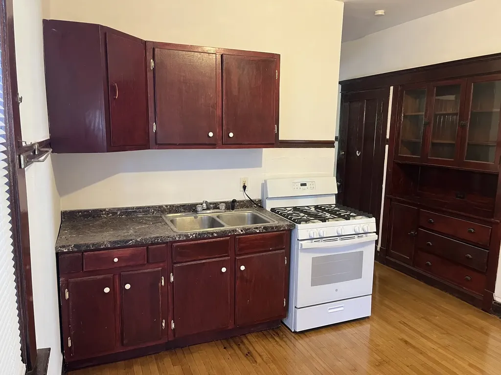 5233 South Hermitage Avenue Chicago IL 60609
