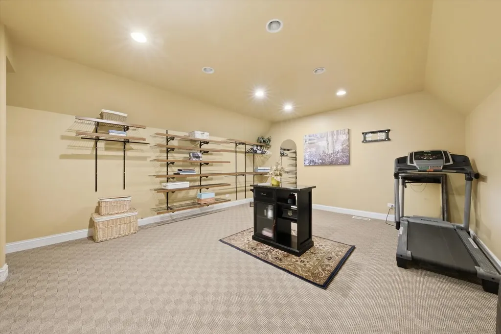 1108 Chadwick Court Aurora IL 60502