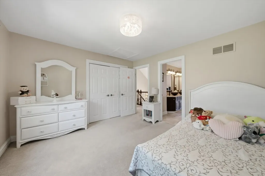 1108 Chadwick Court Aurora IL 60502