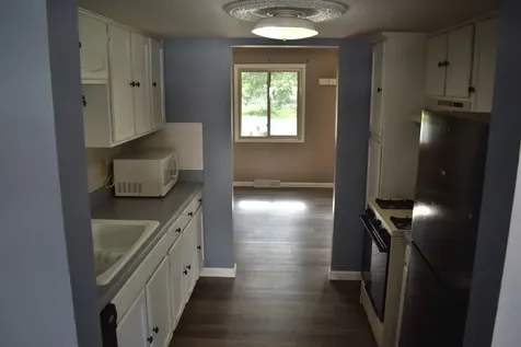 4715 11TH Street East Moline IL 61244