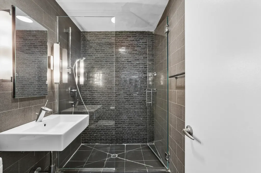 222 East Pearson Street Chicago IL 60611