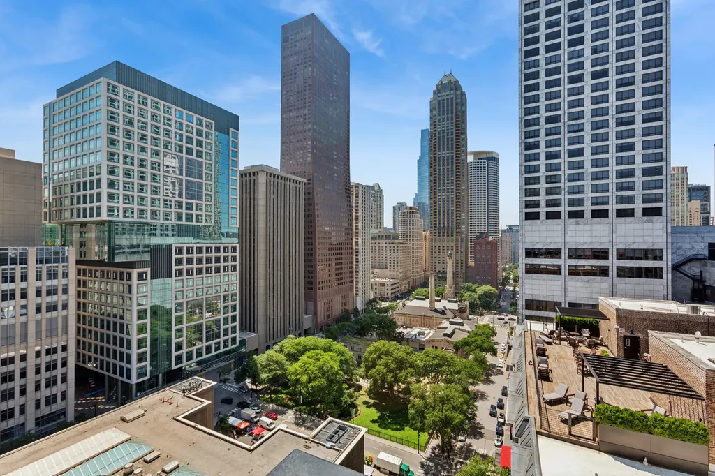 222 East Pearson Street Chicago IL 60611