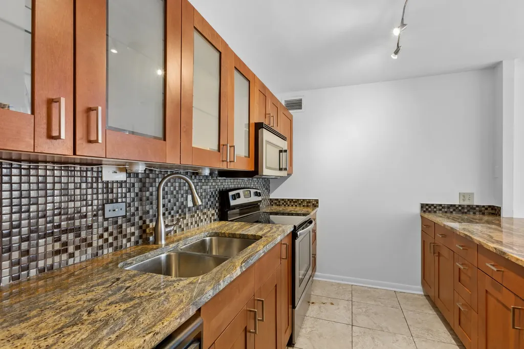222 East Pearson Street Chicago IL 60611