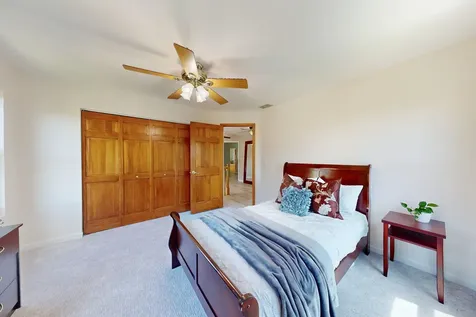 845 Red Barn Lane Elgin IL 60124