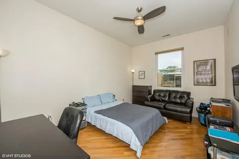 2905 North Halsted Street Chicago IL 60657