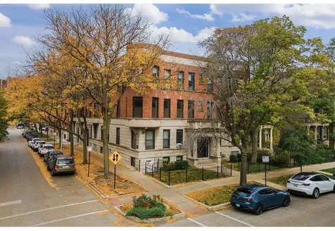 854 West George Street Chicago IL 60657