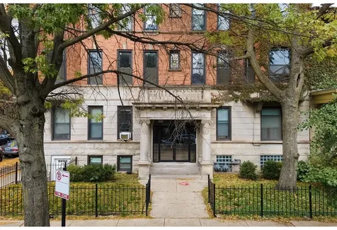 854 West George Street Chicago IL 60657