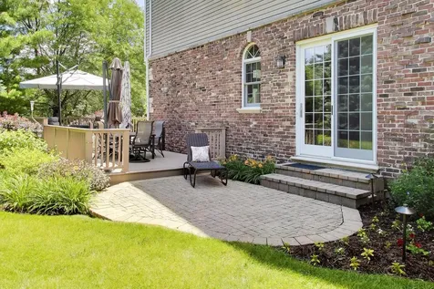1281 South Falcon Drive Palatine IL 60067