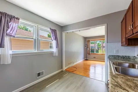8737 South 51st Avenue Oak Lawn IL 60453