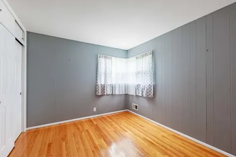 8737 South 51st Avenue Oak Lawn IL 60453