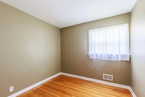 8737 South 51st Avenue Oak Lawn IL 60453