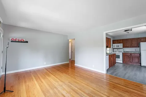 8737 South 51st Avenue Oak Lawn IL 60453