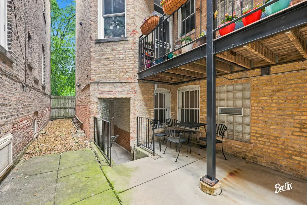 3727 North Keeler Avenue Chicago IL 60641