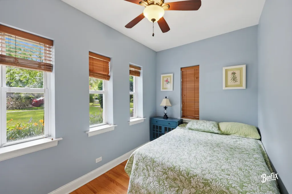 3727 North Keeler Avenue Chicago IL 60641