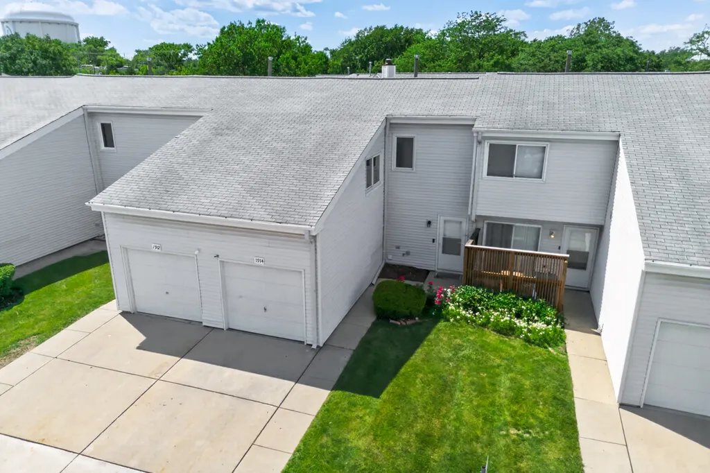 1914 North Alpine Drive Glendale Heights IL 60139