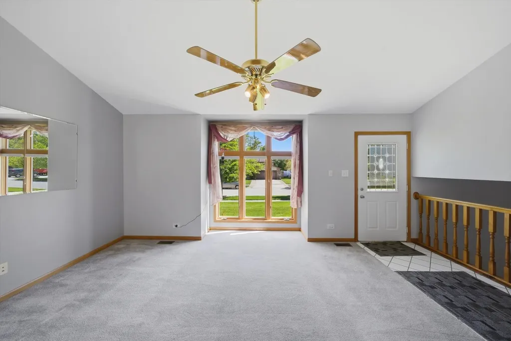 752 Rosanne Street Lockport IL 60441