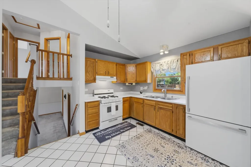 752 Rosanne Street Lockport IL 60441