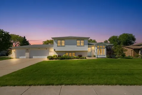 752 Rosanne Street Lockport IL 60441