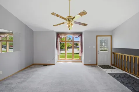 752 Rosanne Street Lockport IL 60441