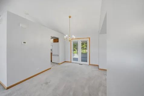 752 Rosanne Street Lockport IL 60441