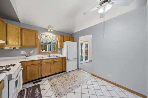 752 Rosanne Street Lockport IL 60441