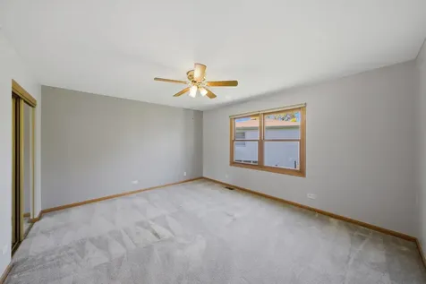 752 Rosanne Street Lockport IL 60441
