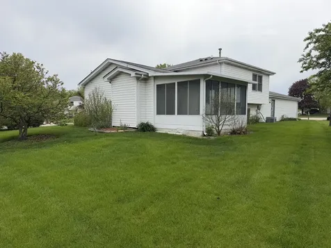 752 Rosanne Street Lockport IL 60441